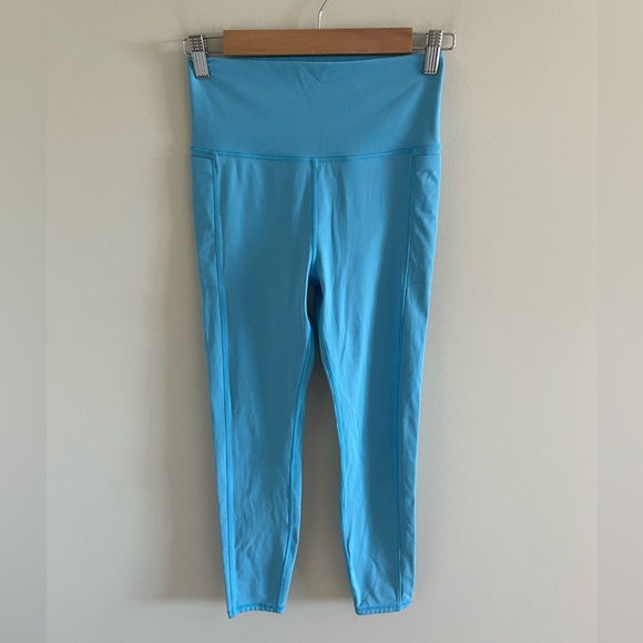 Vuori Studio Pocket Legging in Light Blue Size Small - Picture 3 of 8